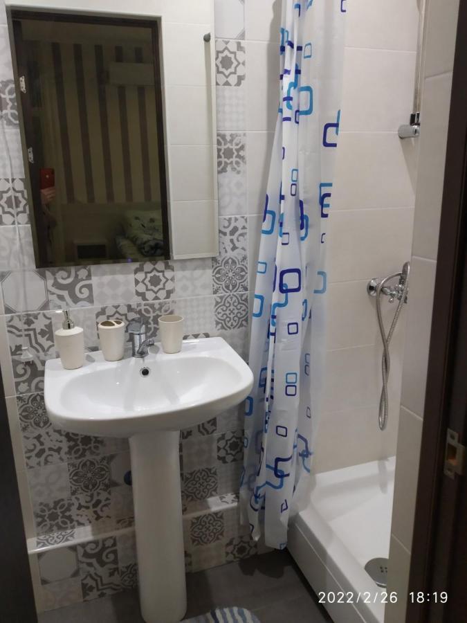 Hotel Paulina Falesti Extérieur photo